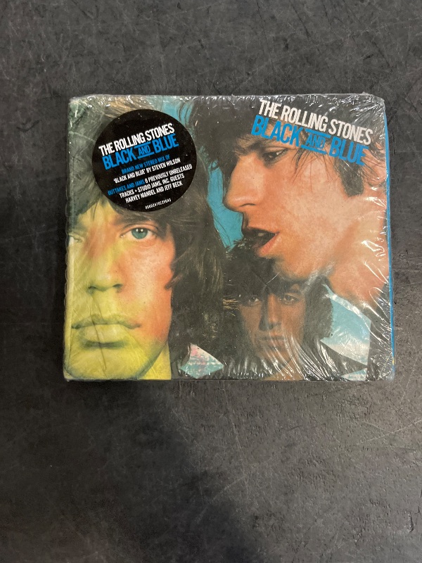 Photo 1 of Black and Blue[Deluxe 2 CD]