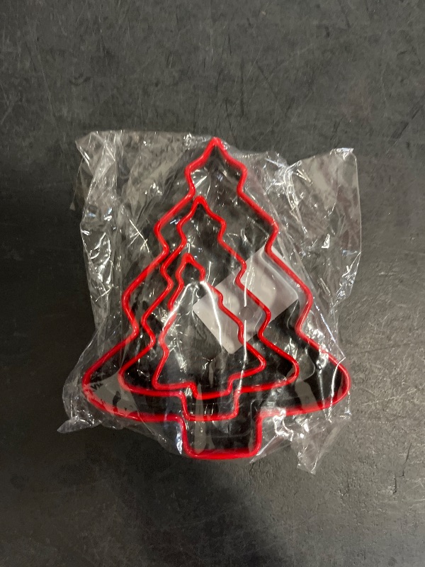 Photo 1 of 3 Pcs Christmas Tree Cookie Cutters, Stainless Steel Christmas Cookie Cutter with Red Environmental PVC Winter Holiday Biscuit Mold for Baking (3 Size) (Christmas tree)