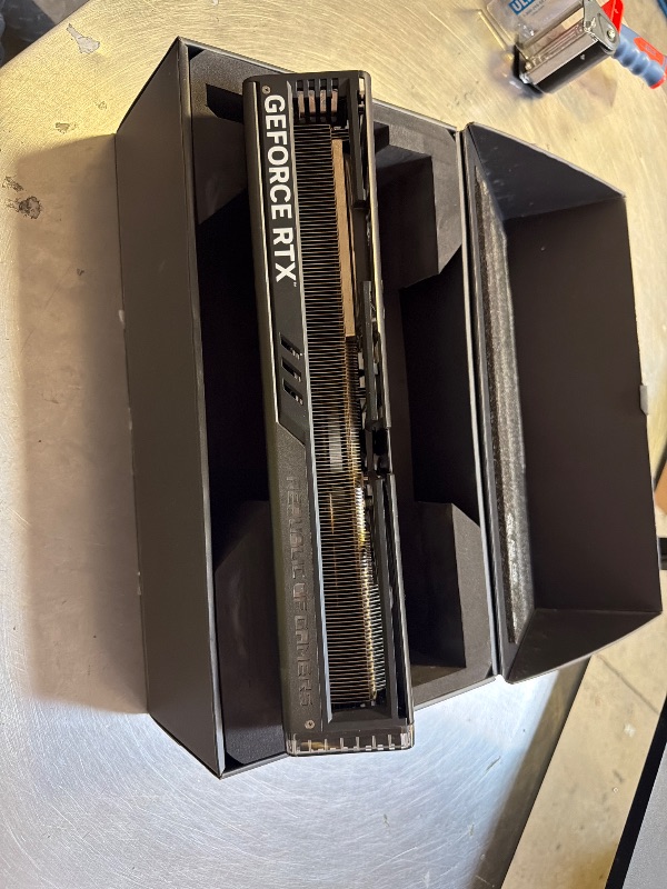 Photo 1 of ASUS ROG Strix GeForce RTX 4090 BTF OC Edition Gaming Graphics Card