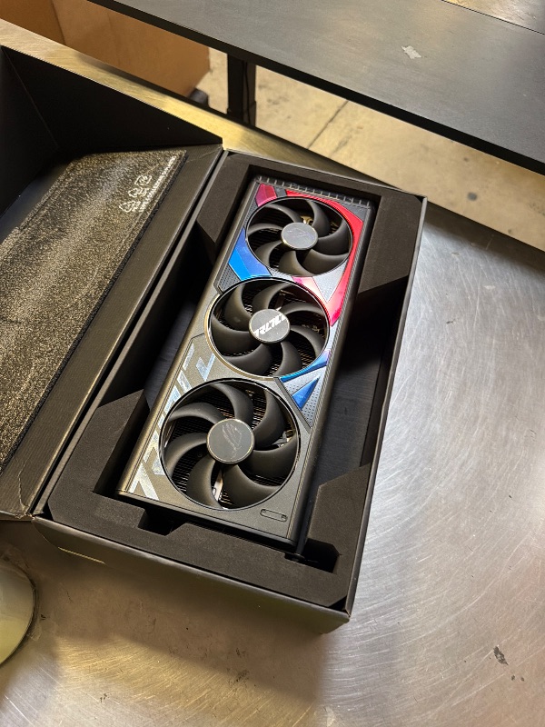 Photo 1 of ASUS ROG Strix GeForce RTX 4090 BTF OC Edition Gaming Graphics Card