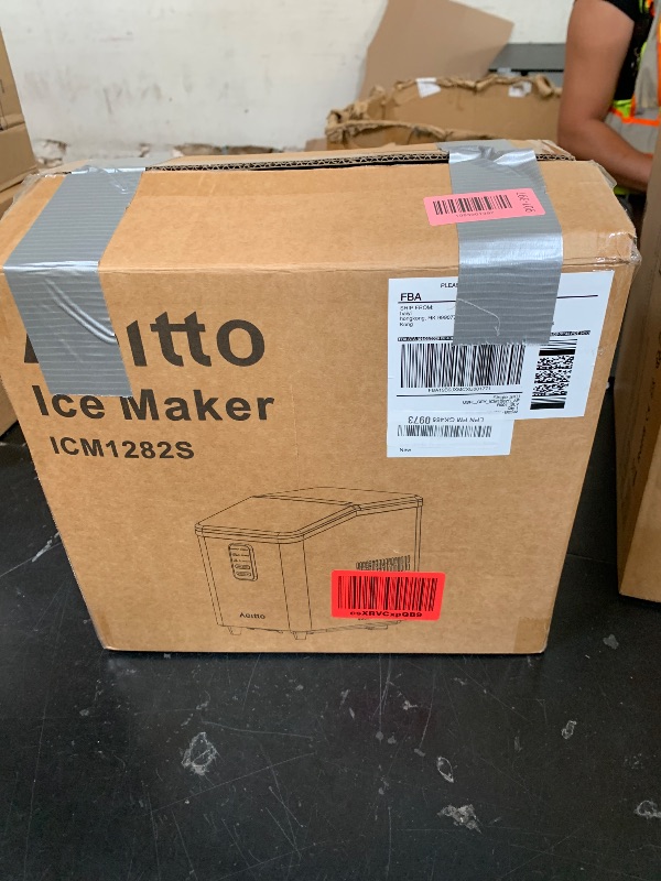 Photo 1 of Aeitto Ice Maker Countertop 26lbs/24H