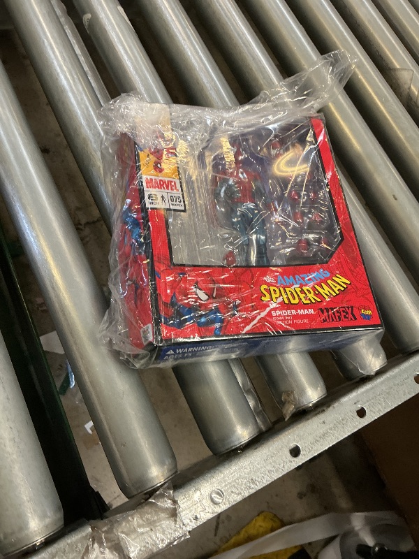 Photo 1 of Medicom MAFEX No.075 Spider-Man Action Figure (Comic Version)