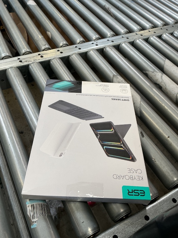 Photo 1 of ESR iPad Air 13" Keyboard Case