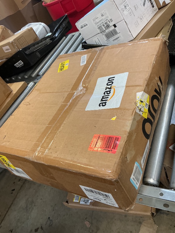 Photo 1 of Tecmojo 9U Wall Mount Server Cabinet