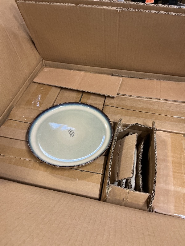 Photo 1 of Plates and bowls 