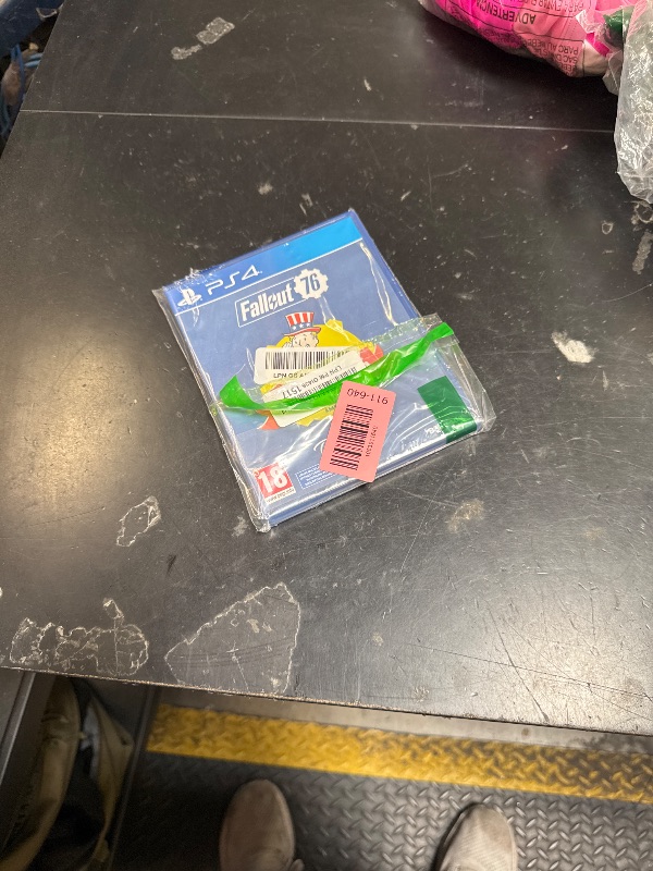 Photo 1 of Fallout 76 Tricentennial Edition (PS4)