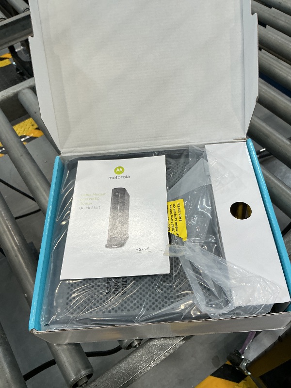 Photo 1 of Motorola MG7315 Modem WiFi Router Combo, DOCSIS 3.0, N450 WiFi