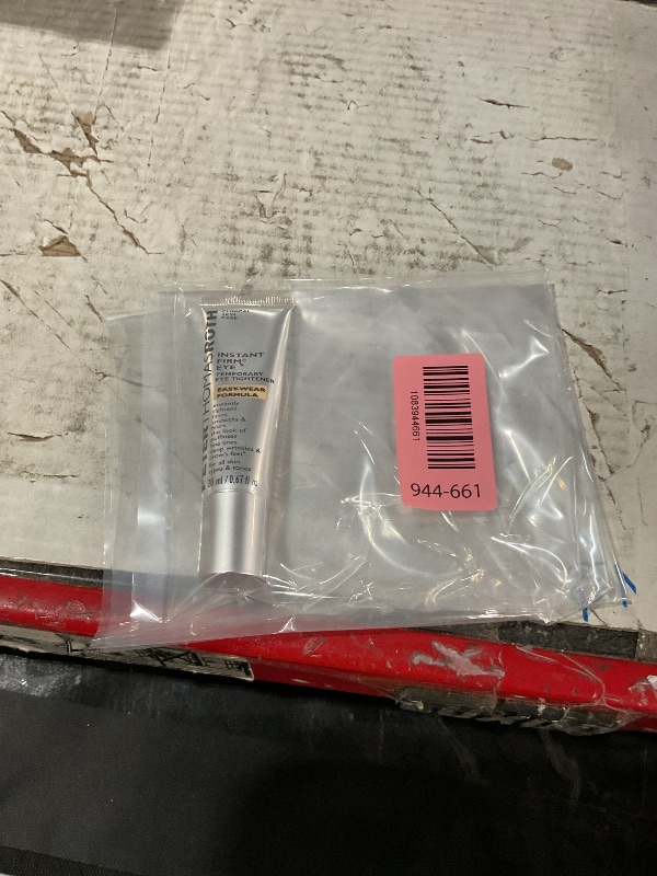 View 2 of ***MISSING PARTS***
Peter Thomas Roth Instant FIRMx Eye Tightener