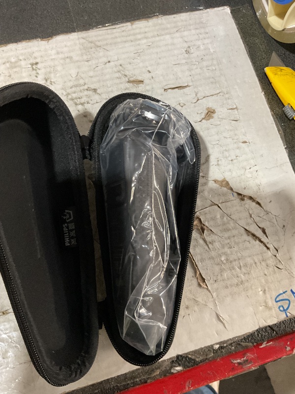 View 4 of ***Charging cable and stand are missing***
Philips Norelco 7900 Electric Shaver, Black