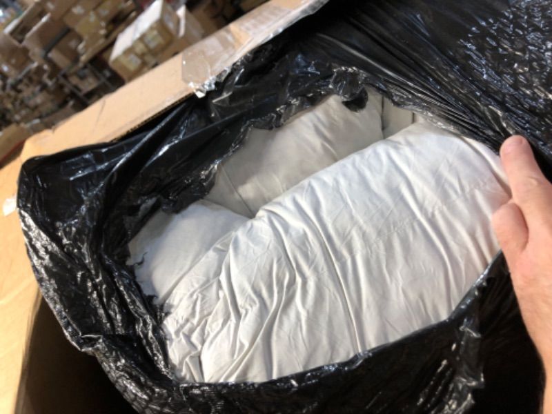 View 2 of ***STOCK PHOTO FOR REFERENCE ONLY***
WhatsBedding 5-inch Memory Foam Mattress Topper Queen