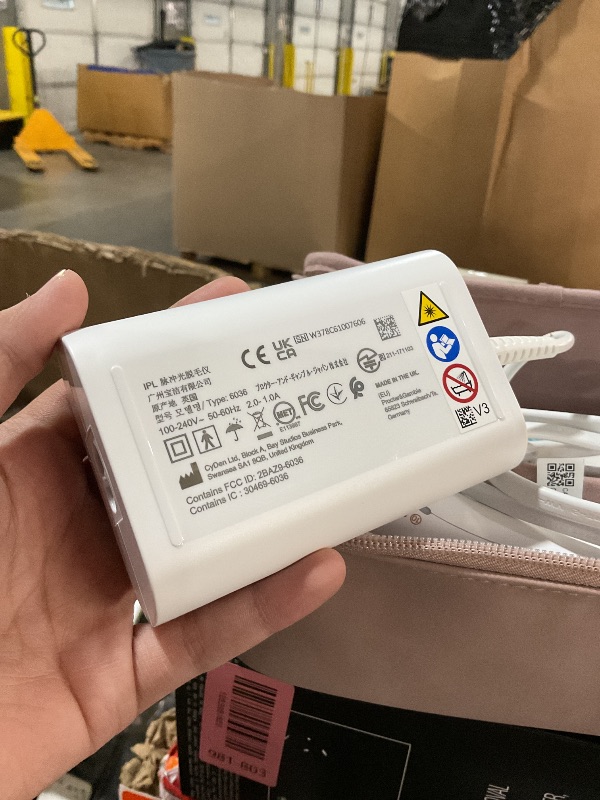 View 5 of ***NON-FUNCTIONAL***FOR PARTS***
Braun Skin i-Expert Smart IPL PL7219 at Home Laser Hair Removal for Women and Men with App, Premium Pouch, Venus Razor, 2 Smart Heads, Facial Trimmer