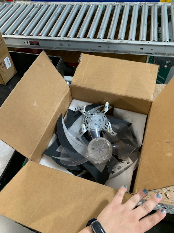 Photo 1 of ***ONE BLADE IS BROKEN ***
Bevenus Low Profile Ceiling Fans with Lights,27.2” Black Modern Dimmable Flower Shape Ceiling Light Fan with Remote Control/app Control,Timing 6 Gear Speeds Fan Ceiling Lamp.