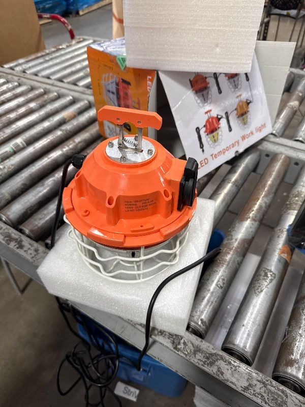 Photo 1 of ***parts only*** NS 150W Led Temporary Work Light Fixture 25500Lm 5000K Daylight White Portable Hanging Construction Lighting for Jobsite/Workshop Intdoor Outdoor Construction High Bay Warehouse……