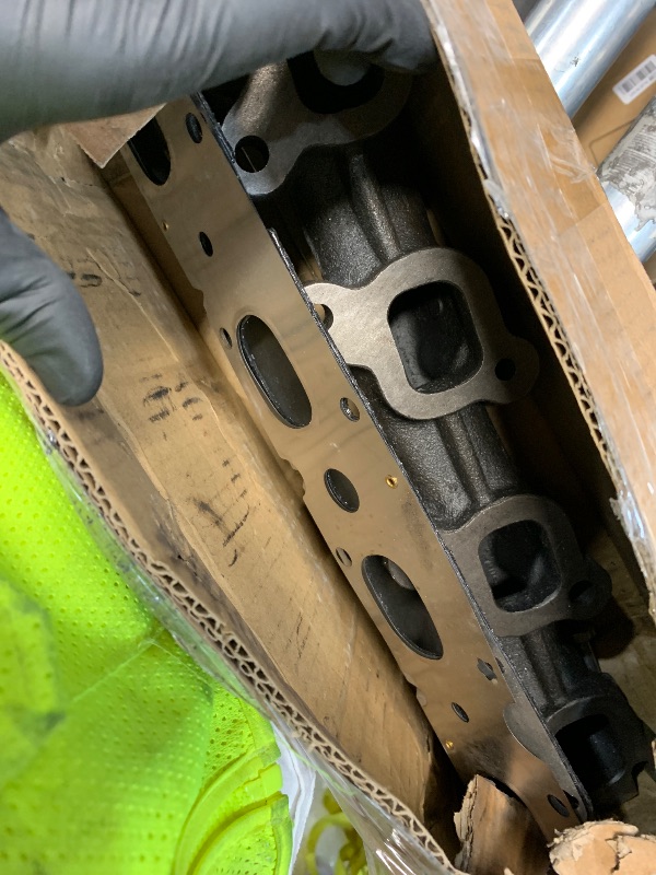Photo 1 of ***MISSING PARTS***  Only Left Side

ZHRUIHAN Exhaust Manifold Kit Compatible for 09-2024 Ram 1500/2500/3500 5.7L OE: 1041463 | EPA Compliant