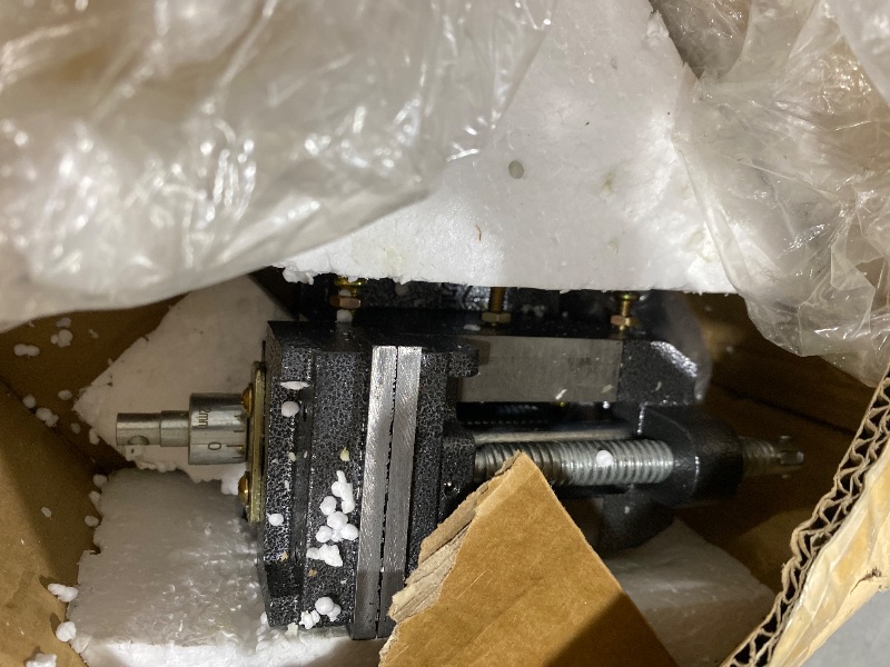 Photo 1 of LiGuVCY Heavy Duty Metal Angle Clamp