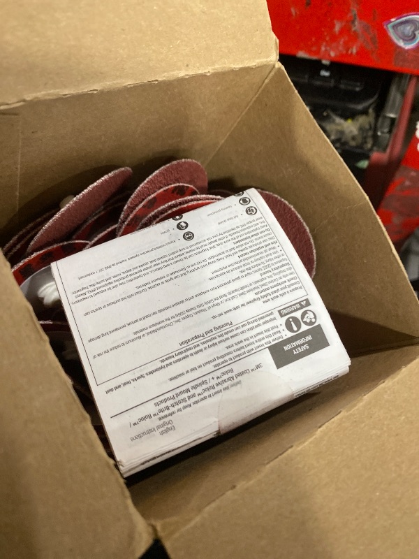 Photo 1 of 3M Cubitron II Roloc Durable Edge Disc, 984F, 60+, YF-weight, TR, Maroon