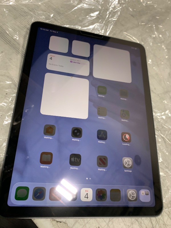 Photo 1 of Apple iPad Air (5th Gen) M1 Chip Tablet