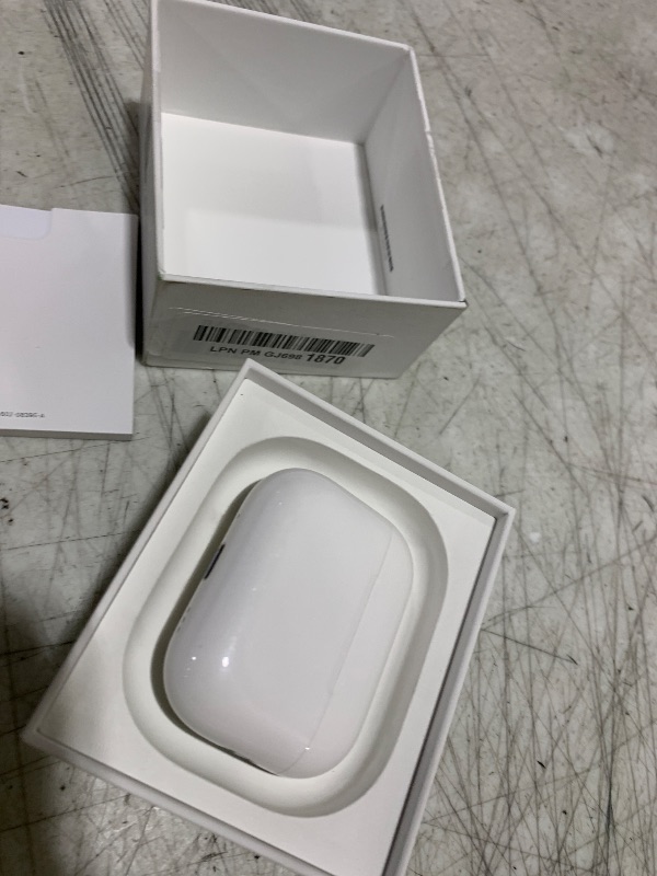 Photo 1 of Apple AirPods Pro 3 Wireless Earbuds