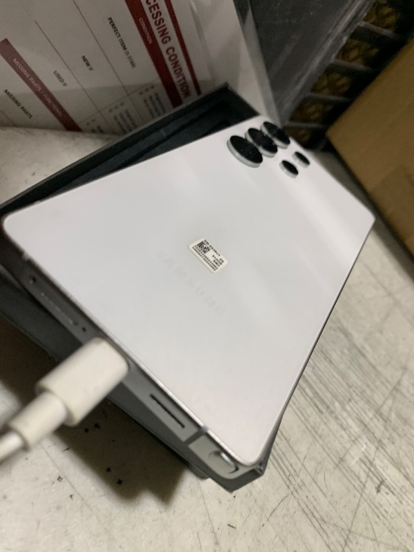 View 7 of Samsung Galaxy S25 Ultra 512GB AI Smartphone Titanium Whitesilver