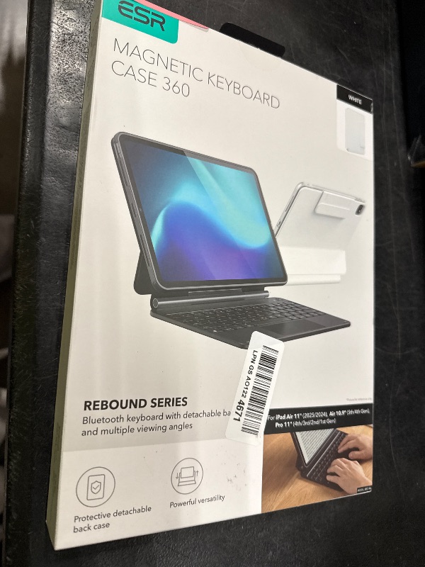 Photo 1 of ESR iPad Air/Pro 11" Keyboard Case - White
