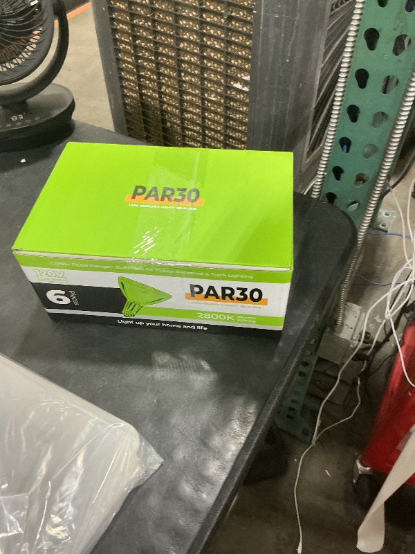 Photo 1 of Vinaco PAR30 Halogen Flood Bulb 75W