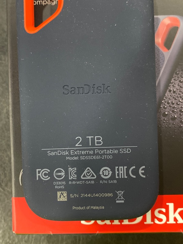 Photo 1 of SANDISK 2TB Extreme Portable SSD