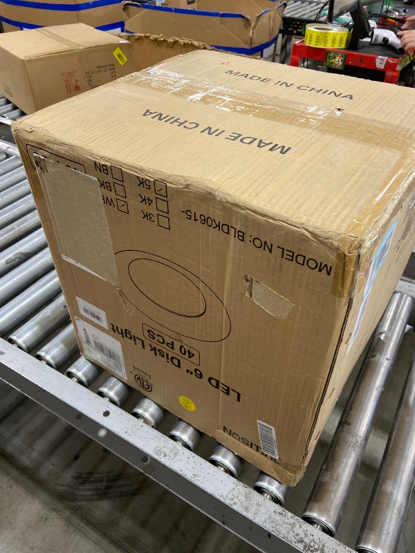 Photo 1 of JULLISON 6" LED Disk Light (40 Pack)