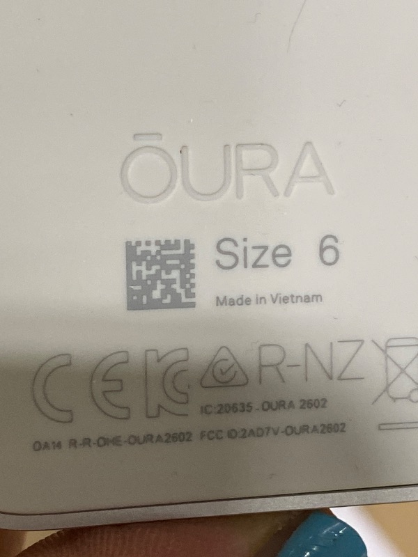 Photo 1 of OURA Ring 5 Smart Ring - Silver - Size 6