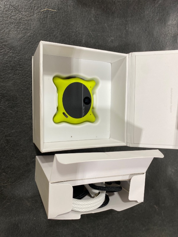 Photo 1 of Looki L1 AI Multimodal Wearable for Life, 32g Lightweight Hands-Free Action Lifelogging Device with 1080P Video, 3 Mics, AI Vlogs & Comics, Proactive Intelligence, 32GB Privacy-First Storage (Green)