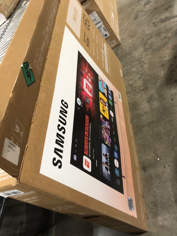 Photo 1 of Samsung 65" Class M70H Series QLED 4K Smart TV