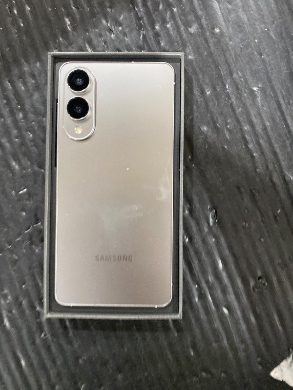 Photo 1 of Samsung Galaxy S25 Edge 256GB Titanium Silver