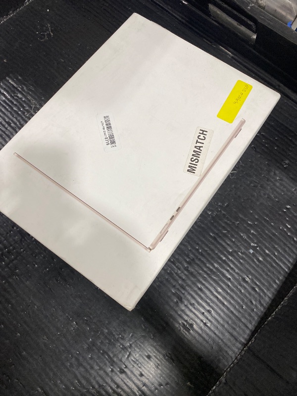 Photo 1 of Apple MacBook Air 15-inch M4 Laptop