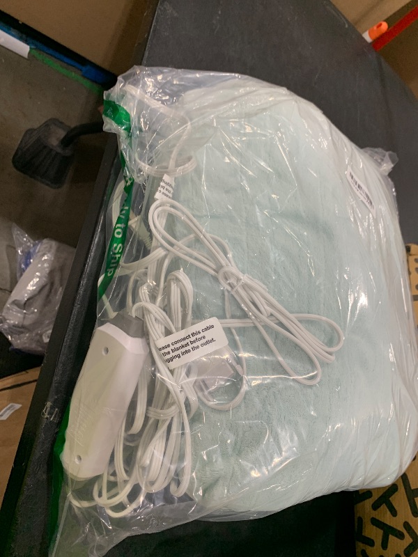 View 2 of ReyyNio Electric Heated Blanket King Size 90"x100"