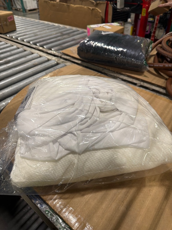 Photo 1 of ******SIMILAR****** Emonia Premium 100% Waterproof 3D Air Fabric Cooling Mattress Protector