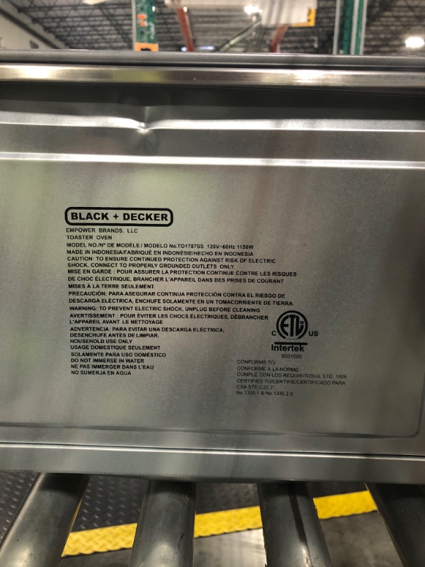 Photo 1 of ****DENTED- Sold for Parts - Final Sale***BLACK+DECKER 4-Slice Air Fry Toaster Oven, 5-in-1 Countertop Oven