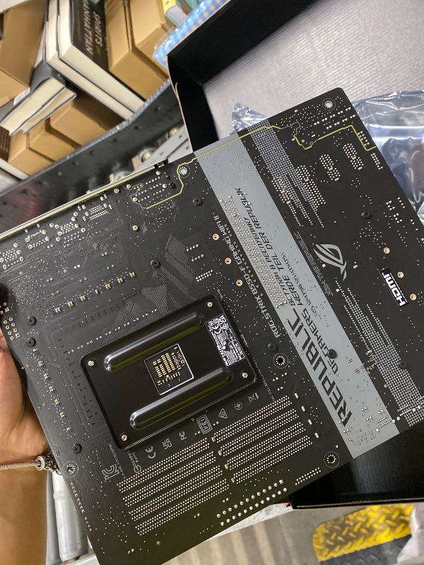 Photo 1 of ***** SEALED BY COMPANY******* ASUS ROG Strix B550-F Gaming WiFi II AMD Socket AM4 ATX DDR4 Motherboard