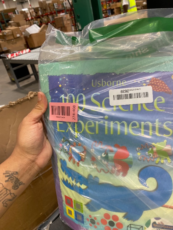 Photo 1 of 100 SCIENCE EXPERIMENTS 