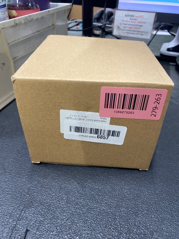 View 2 of *USED* Replacement Water Chamber for ResMed AirSense 10, 380ml Cleanable Humidifier Water Tank, Reliable Seal & Easy Install CPAP Supplies
