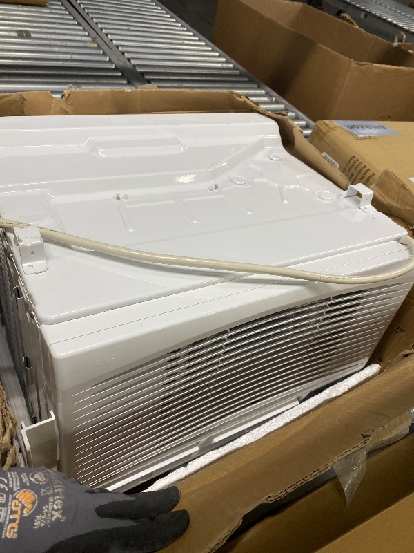Photo 1 of *Used/minor damage* 8000 BTU Window Air Conditioner, Window AC Unit 115V Cools Up to 350 Sq.Ft, Energy Saving with Remote & App Control & Timer, Perfect for Small Bedroom or Living Room, Easy Install Kit