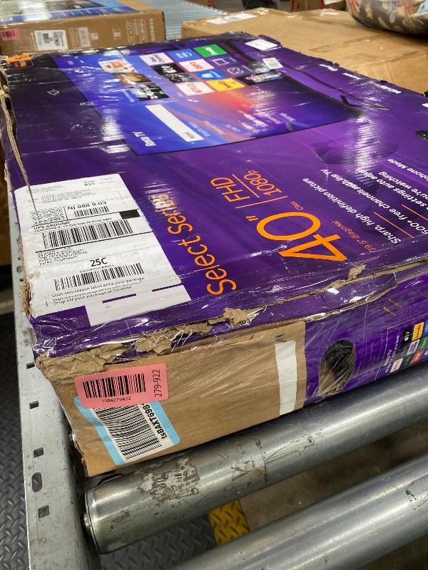 Photo 1 of *NO RETUNS/NO REFUNDS* *Screen cracked* *Parts only* Roku 40-Inch Select Series Smart TV 2026-1080p Full HD TV - RokuTV