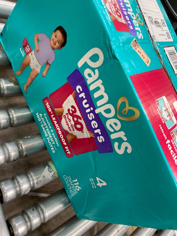 Photo 1 of "pampers" size 4, 116 count