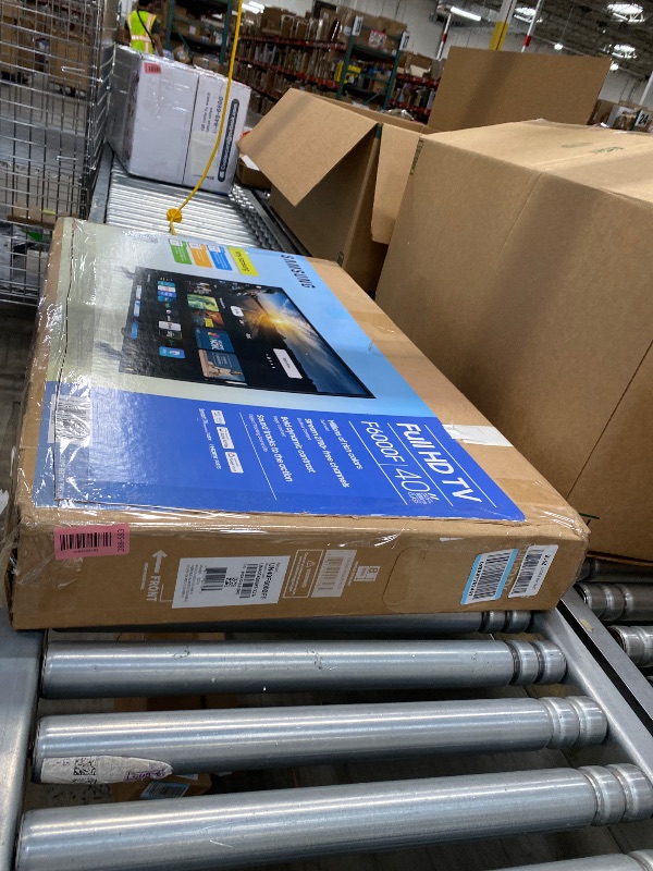 View 5 of ****** not turn on******** NO RETURN****** NO REFUND****** Samsung 40-Inch Full HD Smart TV (2025)