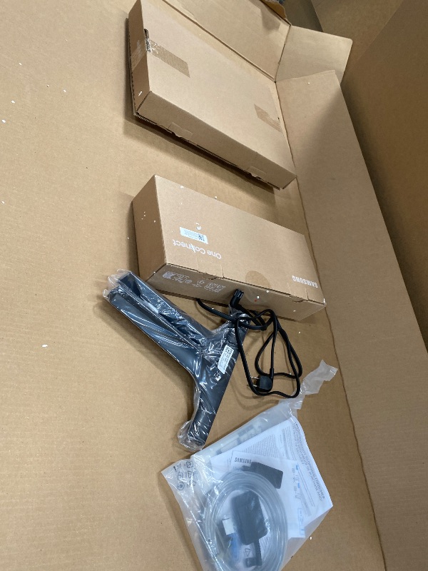 Photo 1 of ******* NO RETURN******* NO REFUND******BROKEN TV******* Samsung 55-Inch Class The Frame LS03F 4K QLED Smart TV (2025 Model) Slim Fit Wall Mount, Modern Frame Design, NQ4 AI Gen2 Processor, Art Mode, Artful Picture Quality, Samsung Vision AI, Alexa Built-