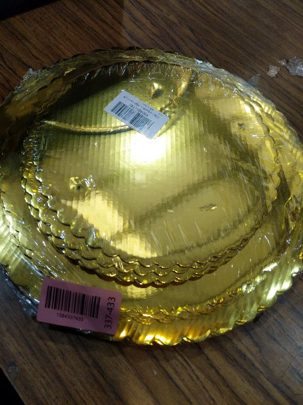 Photo 1 of 18-Pack Cake Board Rounds, Circle Cardboard Base Boards, 8, 10 and 12-Inch. Perfect for Cake Decorating, 6 of Each Size (Gold, 18)
