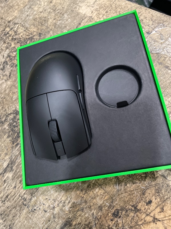View 3 of ***MISSING DONGLE***
Razer Viper V4 Pro Wireless Gaming Mouse