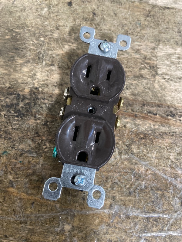 View 2 of 10 pack Leviton 125 volt