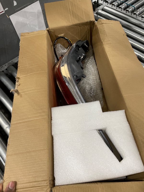 View 2 of ***DAMAGED - SEE NOTES/PICTURES***
Aspaton Right Tail Light Assembly for Altima Sedan 2013-2015