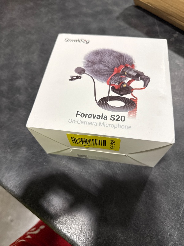 Photo 1 of SMALLRIG Shotgun Microphone for Camera & iPhone