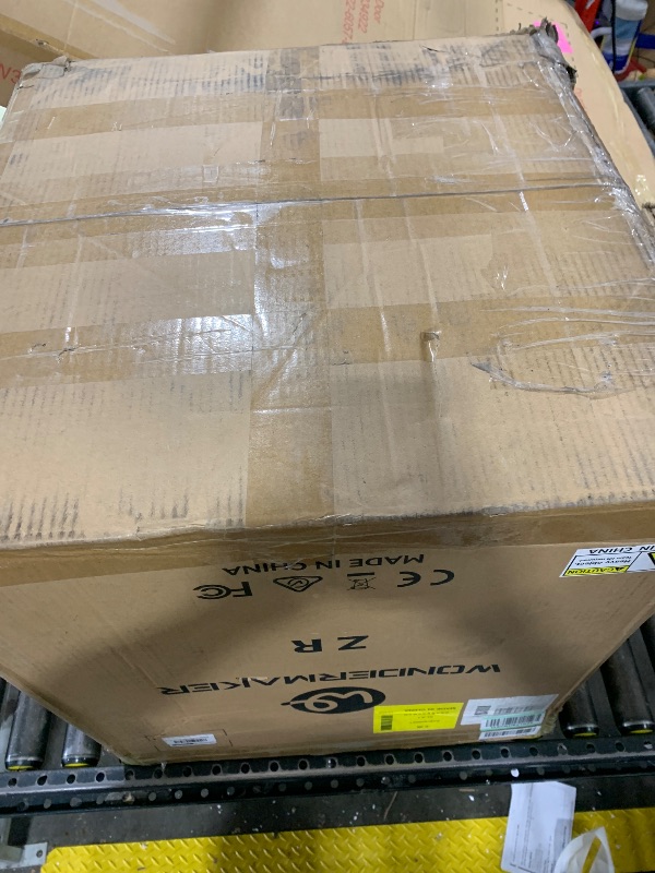 Photo 1 of SainSmart x WonderMaker ZR CoreXY Multicolor 3D Printer – 600mm/s High-Speed, 4-Color Printing, 300°C Nozzle, Auto-Leveling, 300×300×300mm Large Build Volume