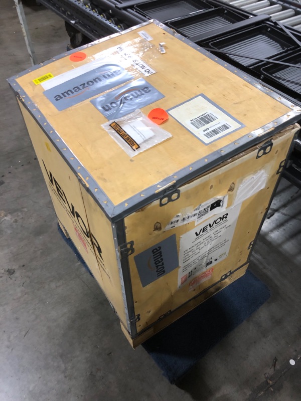 Photo 1 of TOP HALF ONLY ------------------------VEVOR Commercial Ice Maker Machine, 550LBS/24H, 300LBS Storage Bin
